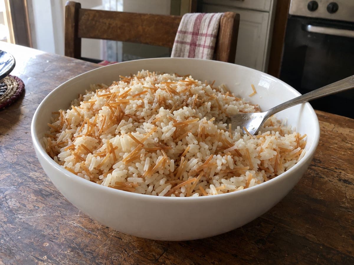 Egyptian Vermicelli Rice (Roz bel Shareya)