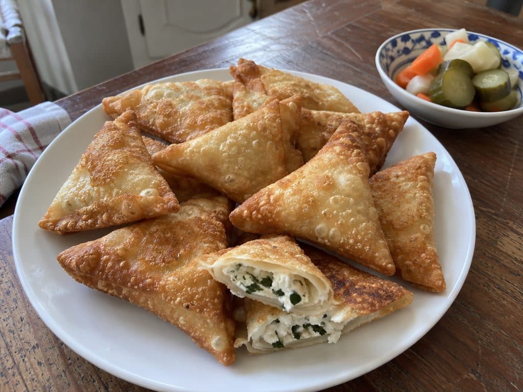 سمبوسة بالجبنة
